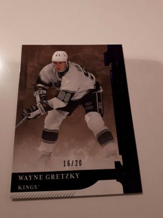 2019 - 20 Artifacts Wayne Gretzky Purple Legends Card 16/20 Ssp