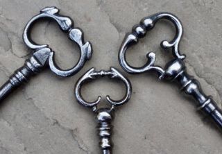 18th Century French Wrought Iron Keys With Fine Bows