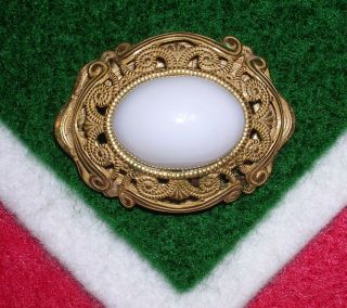 081d Vintage Signed Miriam Haskell Gold Plated White Milk Glass Oval Pin Brooch