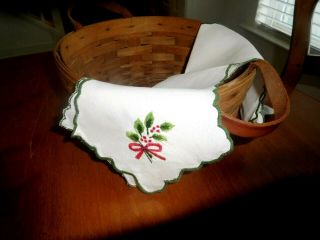 Vintage Christmas Bread Basket Liner Italian Linen Exquisitely Embroidered