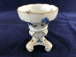 Fine Antique Meissen Marcolini Porcelain Hand Painted Floral Vase.
