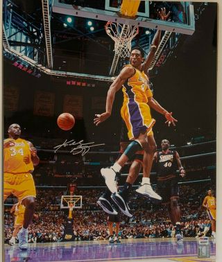 Kobe Bryant Signed Los Angeles Lakers 16x20 Photo Autographed Psa B08500