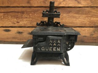 Vintage Cast Iron Queen Stove Childs Toy Salesman Sample Display