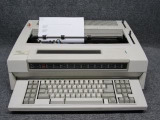 Vintage Ibm Wheelwriter 35 By Lexmark 6787 - 005 Electronic Typewriter