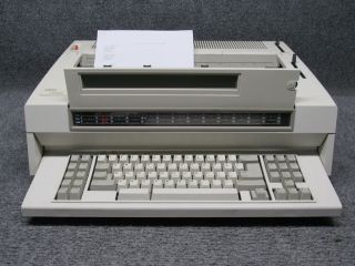 Vintage IBM Wheelwriter 35 By Lexmark 6787 - 005 Electronic Typewriter 3
