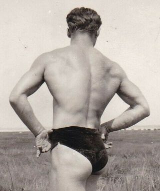 2 - Vintage 40s Muscular Male Nude Bodybuilder Physique 2 ¾ X 4 ½ Photo Gay Int