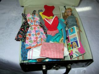 Vintage 1961 Blonde Pony Tail Barbie Doll w/Case,  Clothes.  Dresses Tights Hat 2