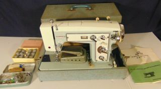 Vintage Deluxe Automatic Zig Zag Commodore Electric Sewing Machine & Accessories