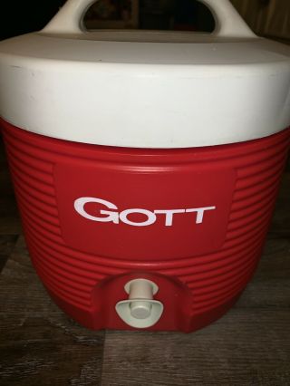 Gott Vtg 1 - Gallon Plastic Water Jug Cooler Red Ribbed 580