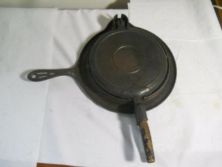 Antique Vintage May 1901 Griswold Waffle Iron Maker No.  8 Cast Iron 975 976 977