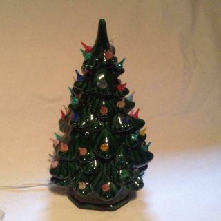 Vintage Estate Green Ceramic Mold Christmas Tree Multi Color Lights 11½ Inch