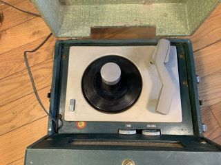 Vintage RCA Victor Portable Record Player Suitcase His Masters Voice 2