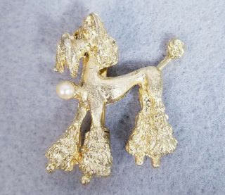 Vintage Gold Tone Poodle Dog Pin Brooch With 4mm Pearl