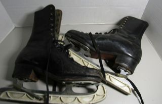 Vintage Winter Club Canada Ice Skates Black Leather W/laces & Guards Decor