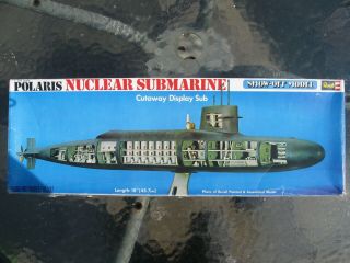 1975 Vintage Revell 1/261 Polaris Nuclear Submarine Cutaway Display Sub H - 437