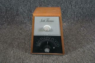Seth Thomas Model E962 - 000 Wooden Electronic Metronome