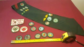 Vintage 1960s 1970s Green Girl Scouts Sash With Badges Pins And Loose Badges 849