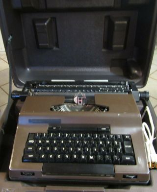Vintage Sears Communicator Portable Electric Typewriter With Case