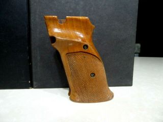 Vintage Smith & Wesson Model 41.  22 Target Pistol Grips