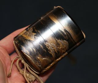 antique Japanese carved gold lacquer Inro for use netsuke,  meiji,  19th Century. 3