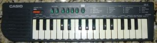 Vintage 1980s Casio Sa - 2 Mini Electronic Keyboard 32 - Key - Perfectly