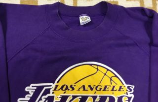 VTG 90 ' s Los Angeles Lakers Crew Neck Sweatshirt Men ' s SZ XL Spell Out Logo 3