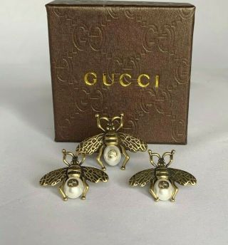 Gucci Set Antique Gold Bee Earrings And Ring With White Pearl