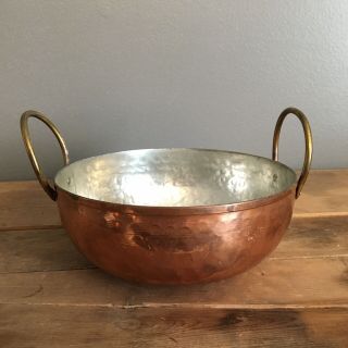 Vintage Hammered Copper Bowl Dish Pot Brass Handles 6” Diameter 2.  5” Tall