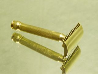 Vintage Gillette Old Type 3 Piece Razor Gold Open Short Comb Ball Handle 1920 