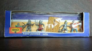 Vintage Britains Herald Models Knights,  Chevalers Hand Painted Figure Set 4406
