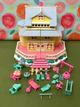 1995 Bluebird Polly Pocket Popup Party Clubhouse 4 Dolls,  Nearly All Accessories