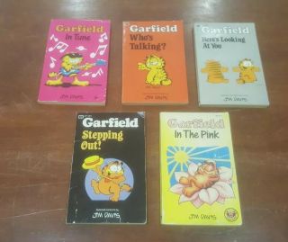 X5 Vintage Garfield Paperback Novel Comic Strip Book Set Jim Davis X5