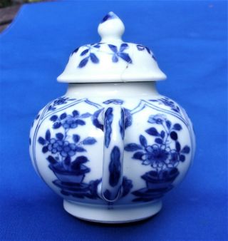 ANTIQUE CHINESE SMALL PORCELAIN Blue & White TEAPOT -.  Kangxi. 3