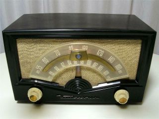 Collectible Antique Westinghouse Model H - 335t7u Bakelite Am/fm Vacuum Tube Radio