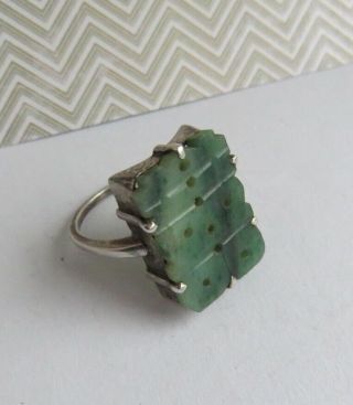Pretty Vintage Sterling Silver Chinese Carved Jade? Ring