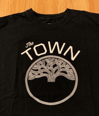 Golden State Warriors Official Merchandise The Town T - Shirt Size Men’s Medium