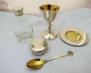 VINTAGE SOLID STERLING SILVER TRAVELLING HOLY COMMUNION SET.  CHALICE,  PATEN ETC 3