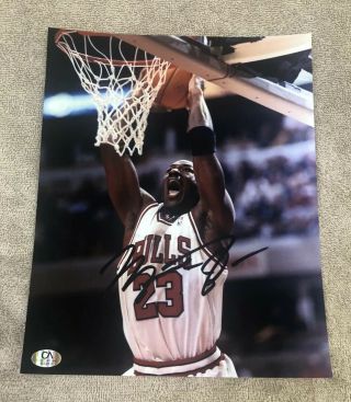 Michael Jordan Chicago Bulls Signed Autographed 8x10 Photo With
