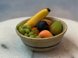 Vintage Jane Graber C1990 Miniature Dollhouse Farmstyle Bowl & Realistic Fruit