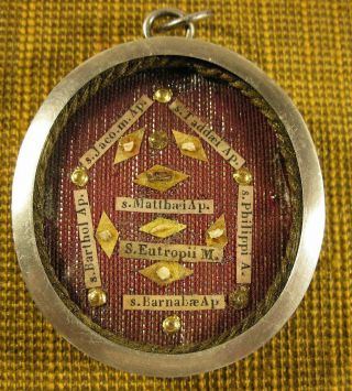 Antique Silver Case With The Relics Of 7 Saints & Apostles - Vatican Hallmark.