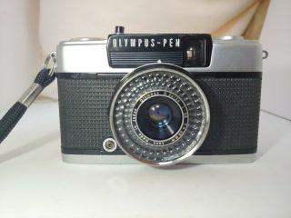 Vintage Olympus Pen Ees - 2 Film Camera Made In Japan