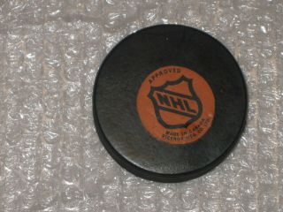 ST.  LOUIS BLUES puck NHL VICEROY rubber crested 1973 - 1983 2