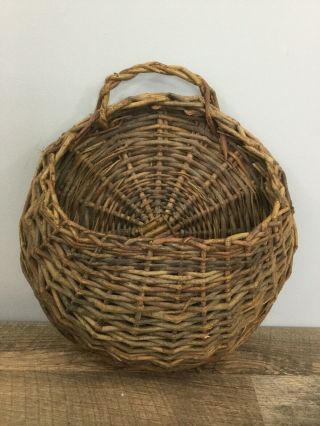 Vintage Wall Hanging Wicker Basket Pocket Mail Recipes Catch All Country Cabin