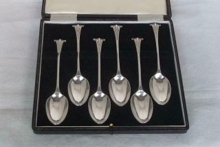 A Stunning Case Set Of Six Solid Silver Victorian Onslow Pattern Teaspoons 1882.