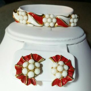 Vintage Signed Crown Trifari Red White Enamel Flower Bracelet Earrings Set Gold