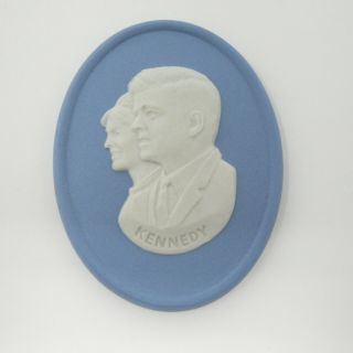 Vtg Wedgwood President Kennedy Medallion Plaque Cameo Jasperware W/ Wife Jackie