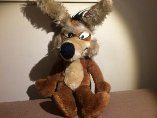Vintage Wile E Coyote (warner Bros Looney Tunes) Plush Toy - 1971 By Mighty Star