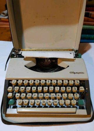 Olympia Sf De Luxe Portable Typewriter West Germany Vintage With Case