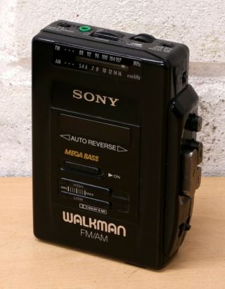 Sony Wm - F2068 Vintage Cassette Tape Walkman Fm Am Radio Serviced Japan 99p Nr