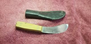 Vintage J Russell & Co Green River Skinning Knife.  5 " Curved Blade Usa.